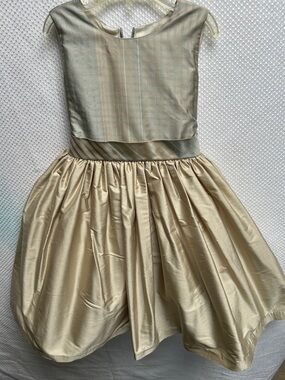 Moka of Canada. Gold 100% Silk Elegant Special Occasion Dress. Size 3. NWT.